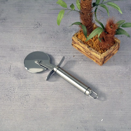 Tohana Metal Saplı Pizza Dilimleyici